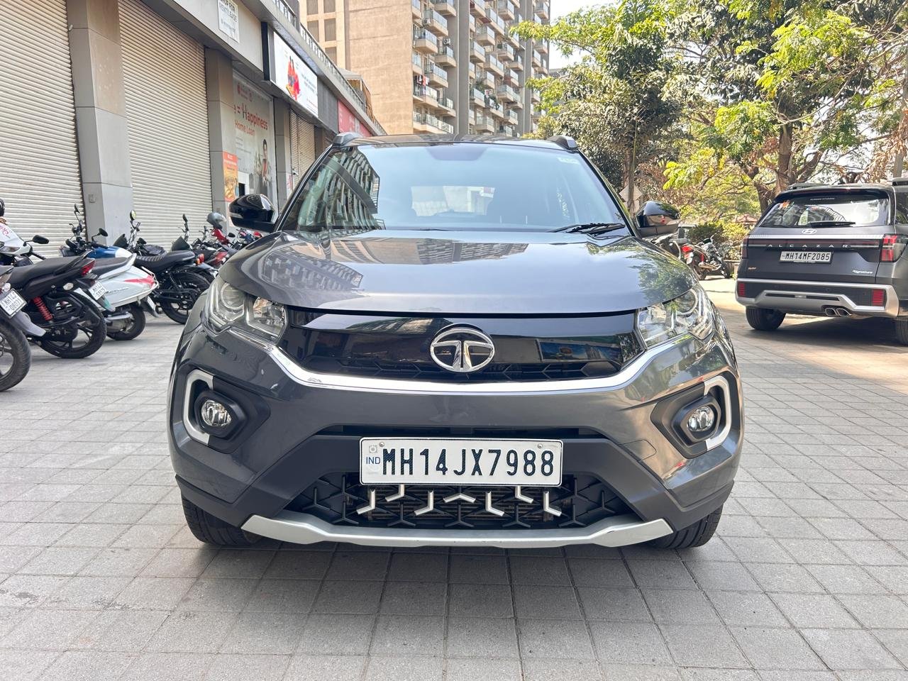Nexon XZ+Sunroof